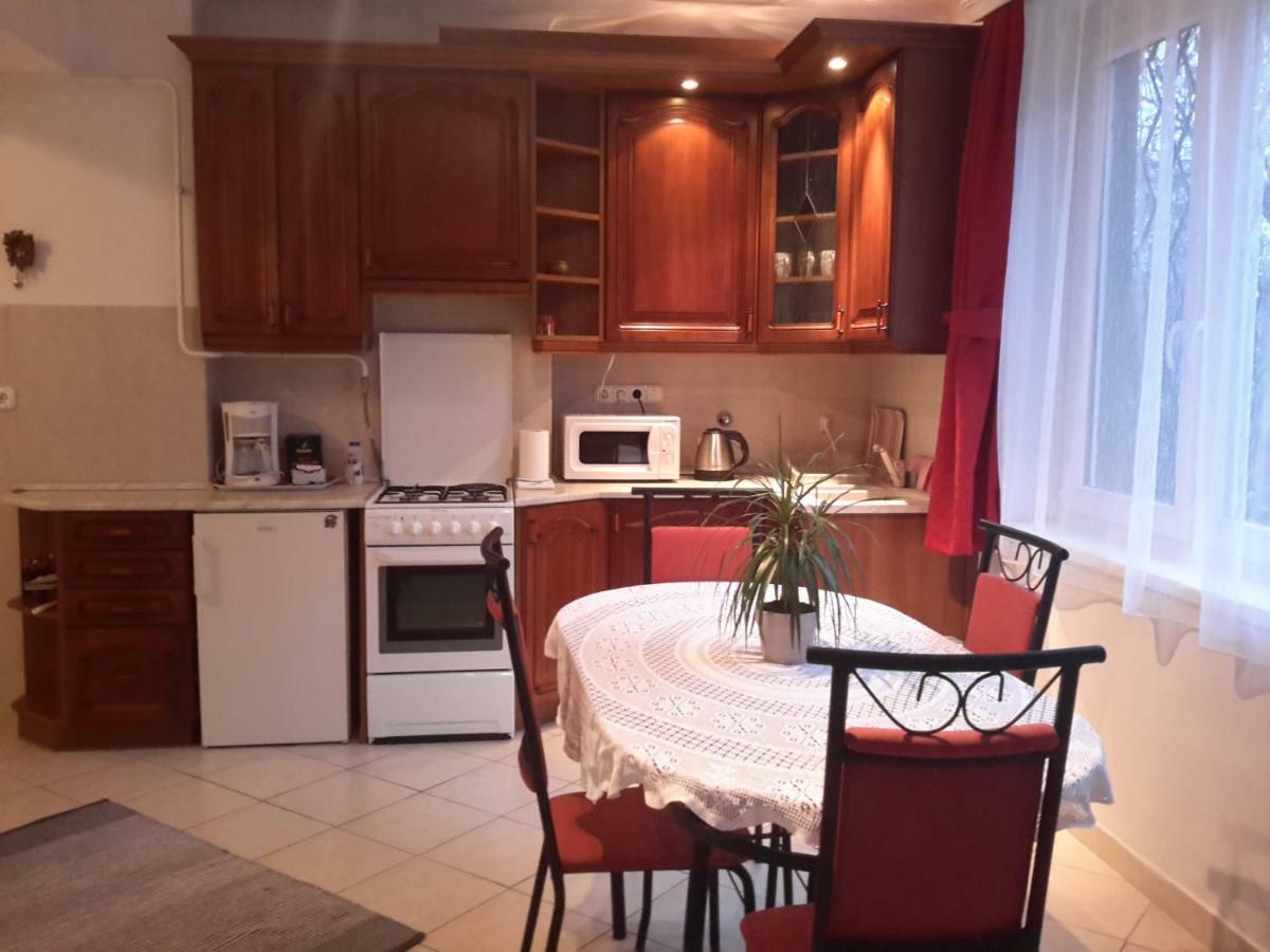 Gerardus Apartman Budapeste Exterior foto